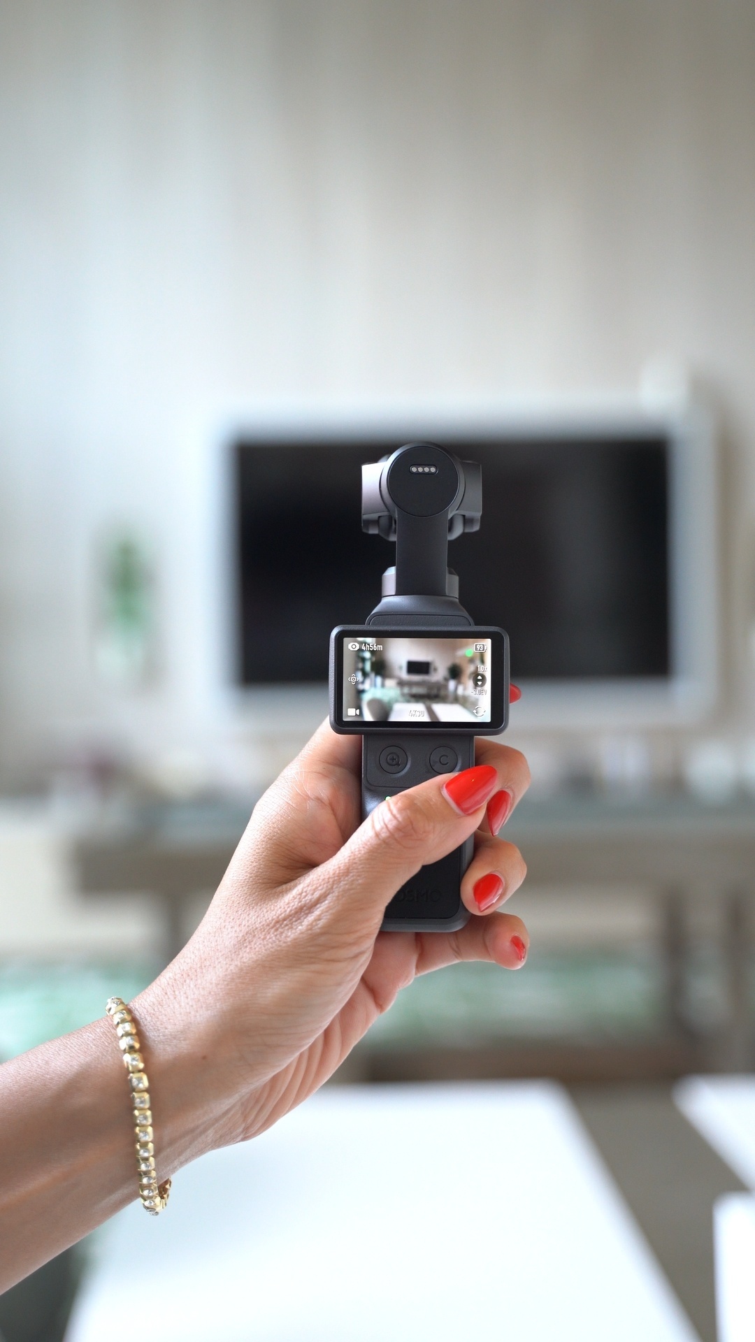 DJI Osmo Pocket 4 Unboxing thumbnail
